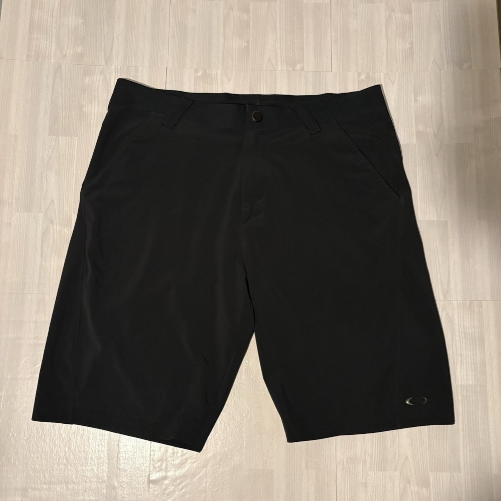 Oakley Velocity Hybrid Golf Shorts Mens 33 Black Stretch Performance 11" Inseam
